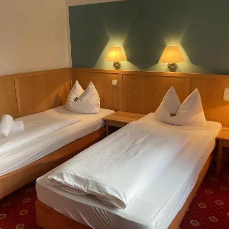 Und Restaurant Landhaus Veranstaltungshaus * Hohenwestedt