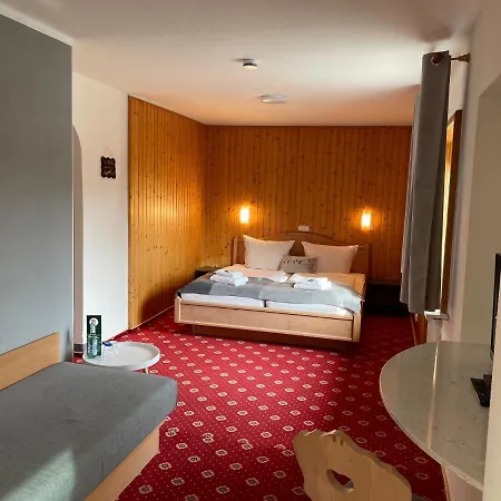 Und Restaurant Landhaus Veranstaltungshaus Hotel *